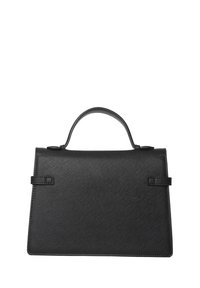 Borsa nera con una forma strutturata e una finitura texturizzata. Presenta una maniglia superiore e dettagli decorativi sui lati.