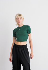 Nike Sportswear Pamata T-krekls - gorge green