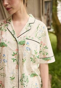 Cath Kidston REGULAR FIT - Pižamos komplektas - ecru roots print