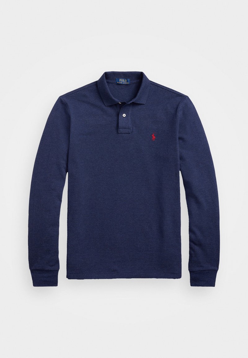 Tumesinine pika varrukaga polo särk pehmest kangast, mis sisaldab kolme nupu rida, soonikkoes varrukat ja väikest punast logo vasakul rinnas.