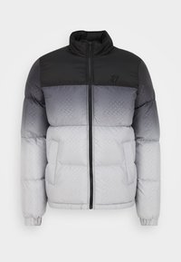 Bundička s kapucí s gradientovými odstíny od černé po světle šedou, přední zip, boční kapsy a jemný opakující se vzor loga na látce.