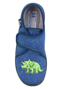 Chaussure pour enfants en denim bleu au design robuste, avec des coutures vertes et une broderie de dinosaure sur le côté. Bride Velcro sécurisée.