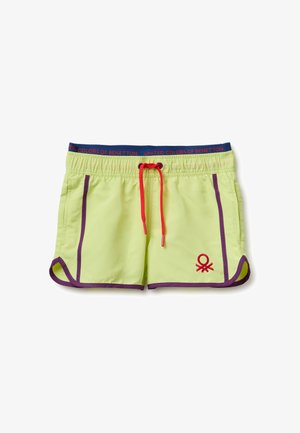 Hellgrüne Badeshorts mit violettem Saum, rotem Kordelzug und United Colors of Benetton-Logo am linken Bein.