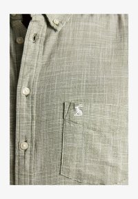 Non sélectionné, khaki green