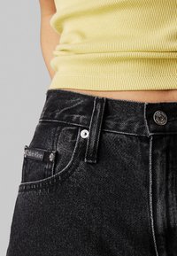 Calvin Klein Jeans BERMUDA  - Shorts di jeans - denim black