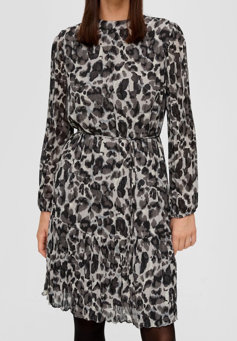 s.Oliver BLACK LABEL - Day dress - off-white, Enlarge