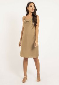 Dona x Lisa COURTE IDALIA - Robe de jour - camel
