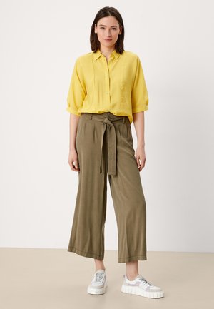 CULOTTE MIT GÜRTEL - Trousers - dusty olive