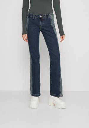 UTOPIA LOW WAIST - Vaqueros a campana - worn blue two tone