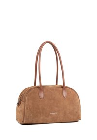 Sac à main en suède marron avec poignées en cuir marron, forme arrondie, logo embossé et texture lisse. Fermeture éclair sur un côté.