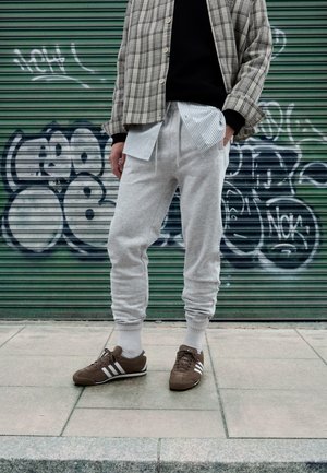 Kappa AUTHENTIC GOTHENBURG - Donji dijelovi trenirke - grey melange/white