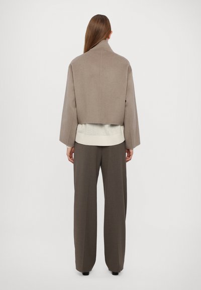Filippa K DAFINA JACKET - Casaco leve - moss grey