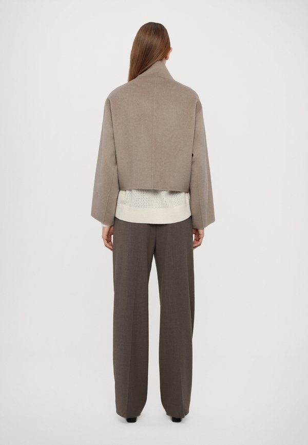 DAFINA JACKET - Light jacket3