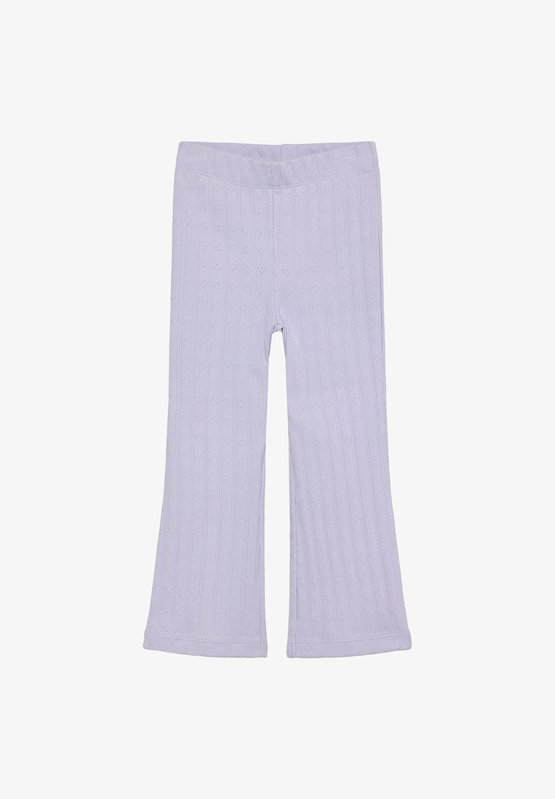 Pantalones acampanados de punto acanalado en color lila con cintura elástica. Presentan un sutil patrón de corazones en toda la tela, que aporta textura y detalle.