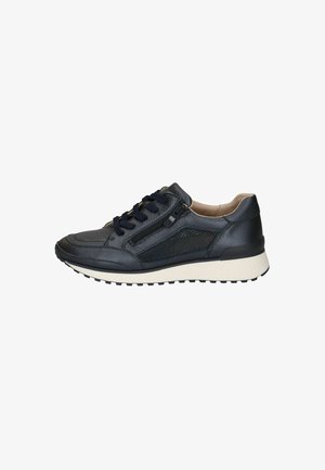 Adidași din piele și plasă de culoare albastră închisă, cu un finisaj texturat, design cu șireturi și talpă din cauciuc cu un călcâi ușor.