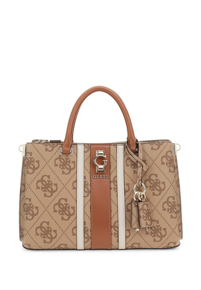 Sac à main synthétique beige avec un motif logo, des rayures marron et blanches, deux poignées supérieures, des ferrures en argent et un accent porte-clés décoratif.