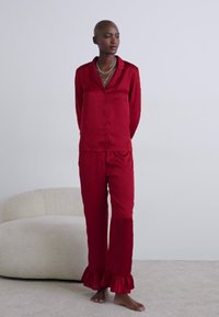 Lindex SET FLOUNCE - Pyžamová sada - red