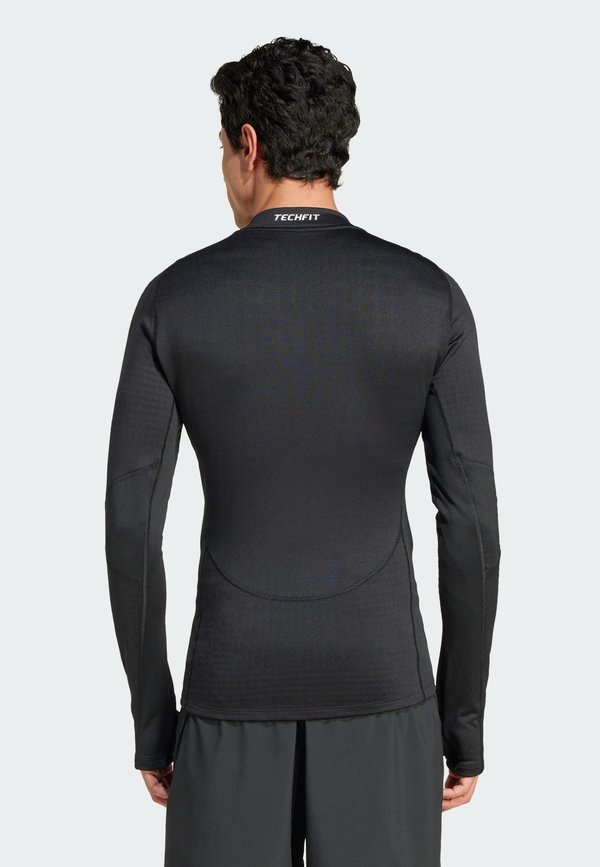 TECHFIT COLD READY - Undershirt3