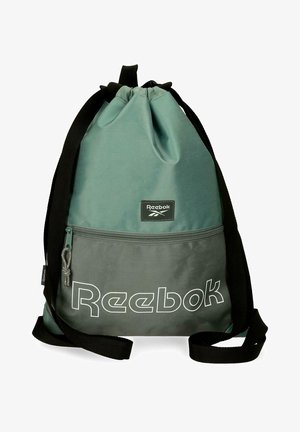 Mochila con cordón de Reebok en verde claro y gris, con correas negras y bolsillo delantero con cremallera que muestra el logo de Reebok.