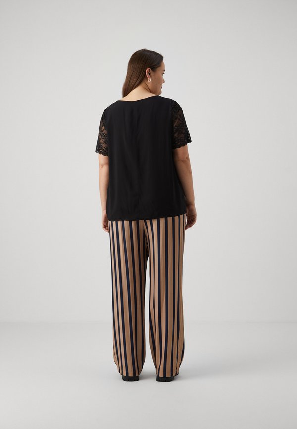 VMCRUSK V NECK  - Print T-shirt3