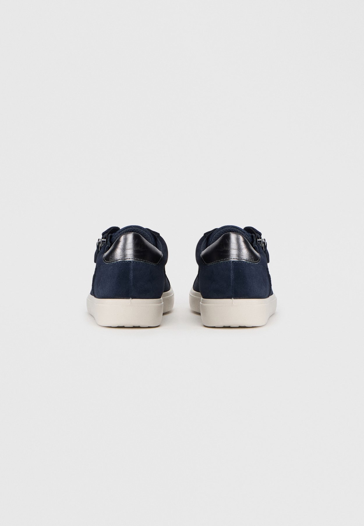 Sneaker low