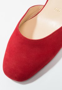 Gabor Escarpins - red