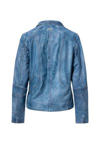 Blaue Lederjacke mit taillierter Passform, gesteppten Details und klassischem Kragen, mit einer glatten, leicht abgenutzten Textur.