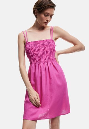 STRAPPY - Hverdagskjole - pink