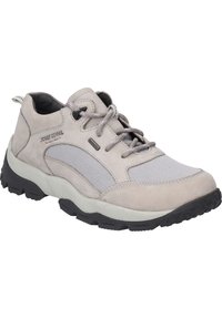 Jasnoszary sneaker z zamszową cholewką i siateczkowymi wstawkami, czarną gumową podeszwą, sznurowanym zapięciem oraz subtelnym logo marki.