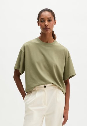 Marc O'Polo, MARC O'POLO T-SHIRT RELAXED AUS WEICHEM SINGLE JERSEY   - Basic T-shirt - pure sage