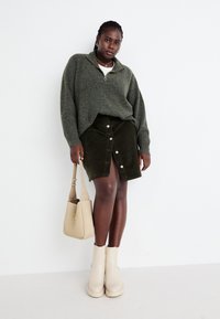 Vero Moda Curve VMCPLAZA ZIPPER  - Strickpullover - kalamata melange