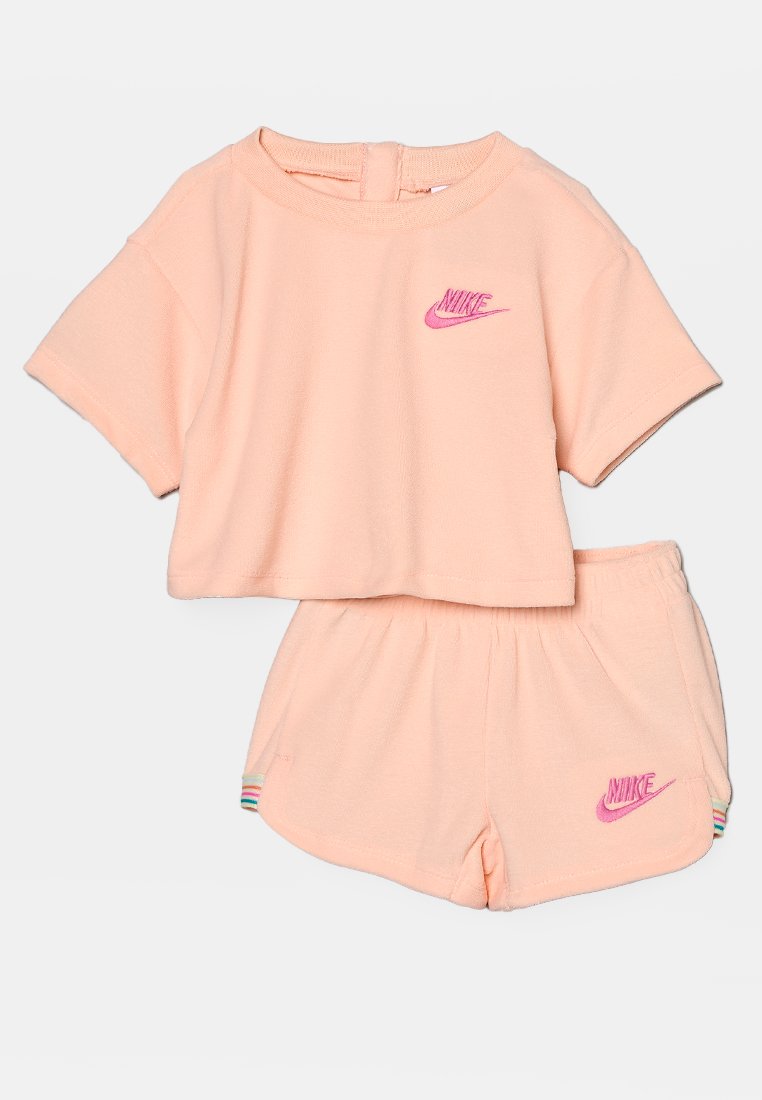 Nike Performance T-shirt basic abrikoos