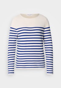 Pull à manches longues avec rayures horizontales blanches et bleues, col rond, et étiquette Marc O'Polo à l'intérieur du col.