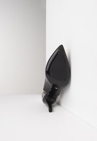 NeroGiardini Decolleté - black