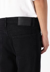 Only & Sons ONSFADE LOOSE BOX - Loose-jeans - washed black