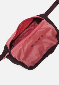 Columbia LIGHTWEIGHT PACKABLE HIP PACK UNISEX - Diržinis krepšelis - pink agave