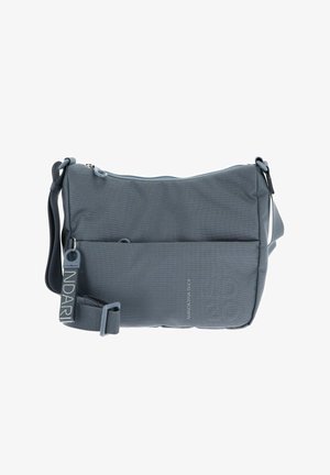 Umhängetasche aus dunkelgrauem Stoff mit strukturierter Oberfläche, Reißverschluss, verstellbarem Tragegurt und einer Vorderseite mit Tasche. Mit Logodetail.