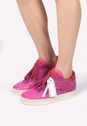 A.S.98, Baskets basses - pink