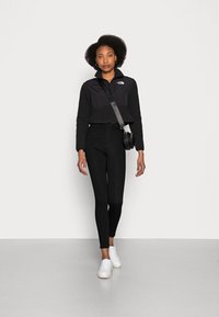 The North Face CROP DENALI - Casaco de verão - tnf black