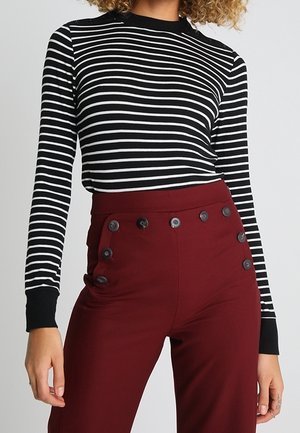 Long sleeved top - black