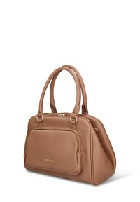 Sac à main en cuir marron avec une surface texturée, double poignée, poche zippée à l'avant, garnitures dorées et design structuré.