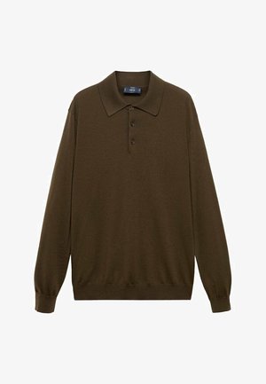 Brun långärmad polo tröja med krage och tre knappar, ribbade ärmslut och nederkant, liggande plant på en vit bakgrund.