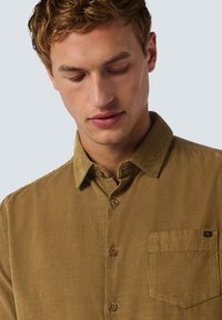 NO EXCESS STYLISH AND COMFORTABLE - Overhemd - khaki