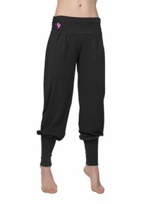 Schwarze Yogahosen mit einem breiten, gefalteten Bund und Falten. Saum mit Cuffs. Enthält ein kleines lila Logo am Bund. Weicher Stoff.