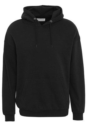 Sudadera con capucha negra hecha de tela suave, con bolsillo tipo canguro, cordones y puños y dobladillo acanalados. Diseño simple y clásico.