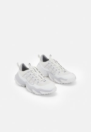 EDGE FLEX - Golf shoes - white