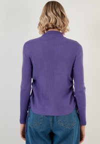 LELA REGULAR FIT - Pulover - lilac