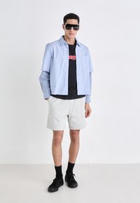 Thumbnail Image 3