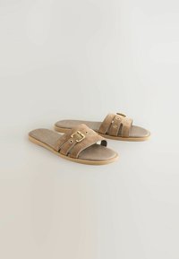 Platt slip-in - new taupe neutral suede