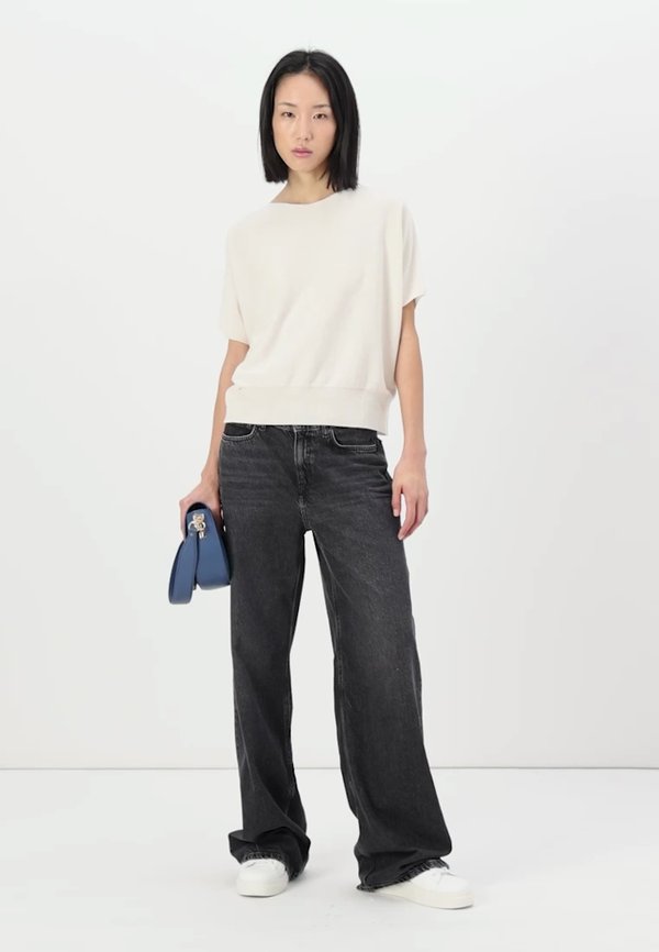 SOMELI - Basic T-shirt - beige4